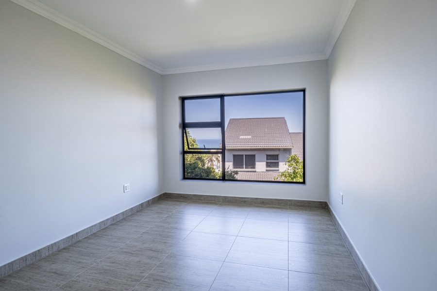4 Bedroom Property for Sale in Wavecrest Eastern Cape